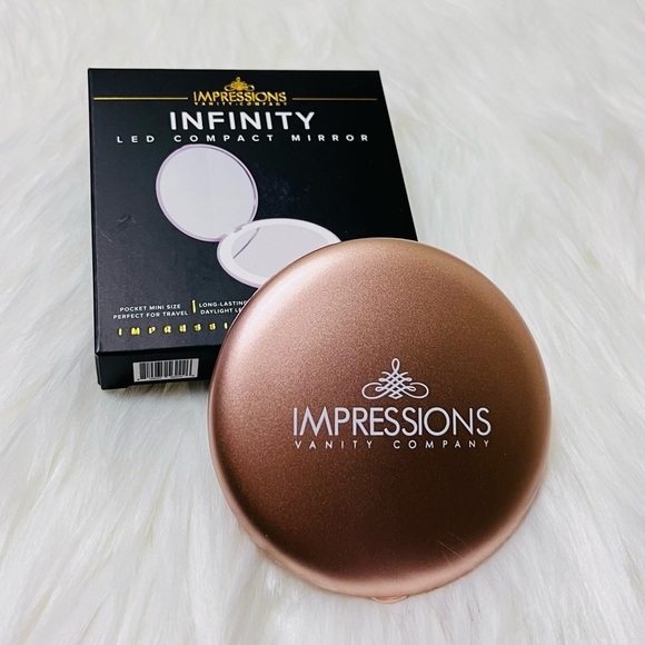 Infinity LED Compact Mirror - Picture 6 of 8